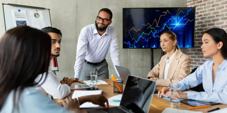 Grupo reunido para establecer una estrategia de transformacion ebs